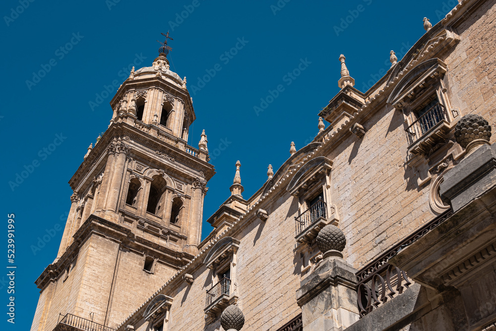 Campanario de la catedral barroca y neoclásica de la ciudad de Jaén, España