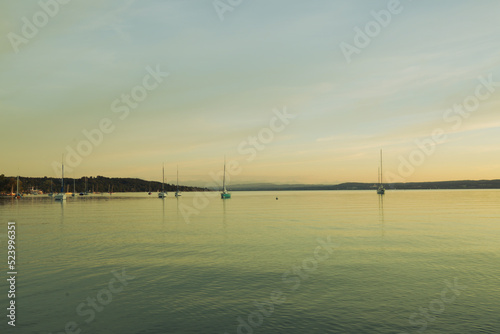 Sailing boats on the Ammersee in the sunset © Dagmar Breu