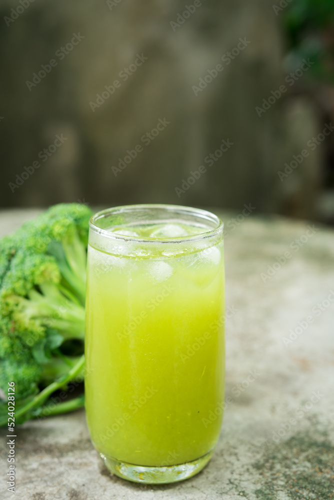 Glass of broccoli juice, broccoli Healthy drink Glass of broccoli juice, broccoli Healthy drink