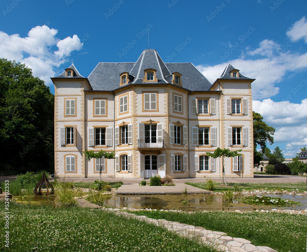 Das Château d'Urville (Schloss von Urville). Rückseite des Schlosses in Lothringen, Frankreich
