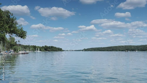 Havelsee im Brandenburg. Einzigartigen Wasserlandschaft und Naturshutzgebiet rund um Berlin-Grunewald photo