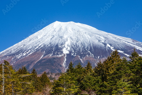 西臼塚から眺める冬の富士山 静岡県富士宮市にて