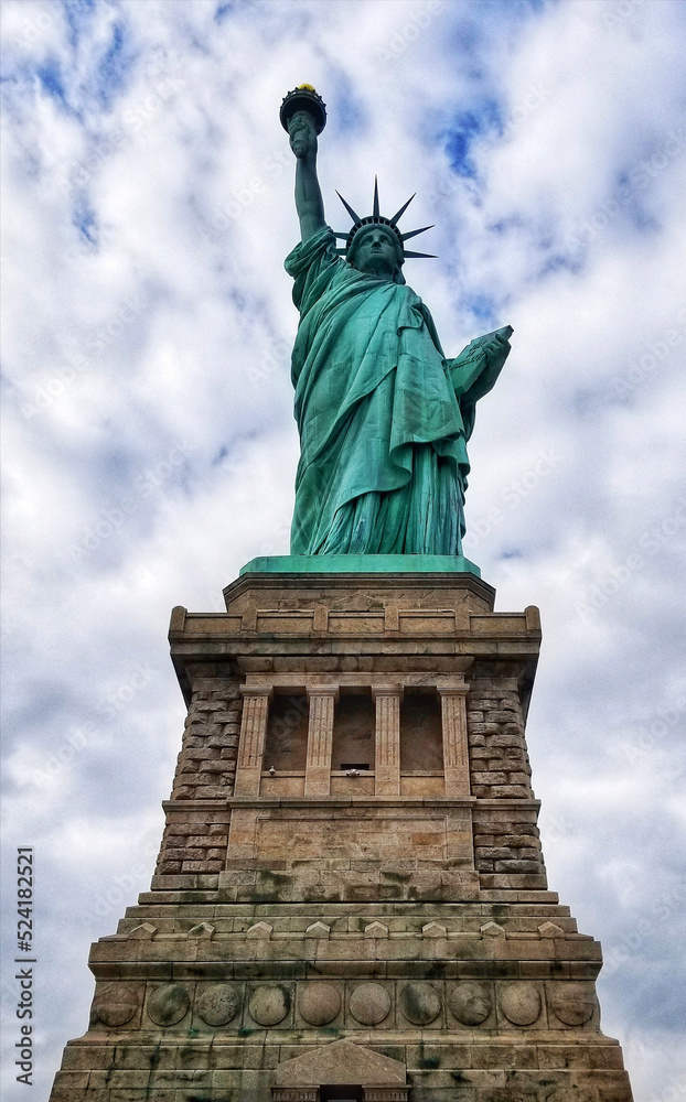 Fototapeta premium statue of liberty city