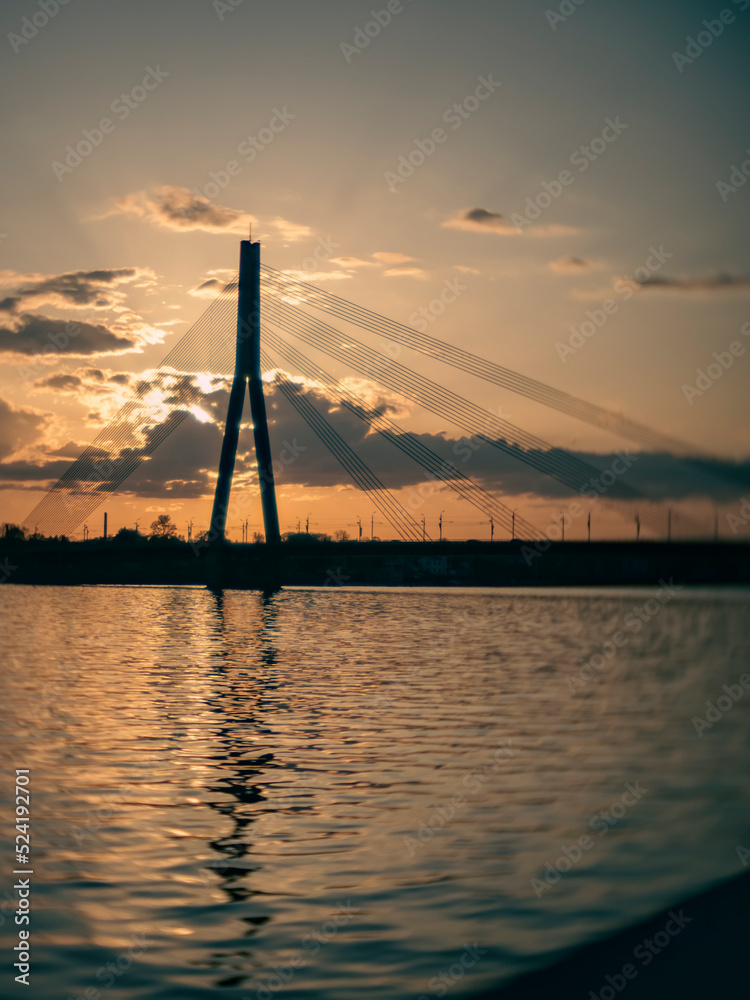 Obraz premium bridge at sunset