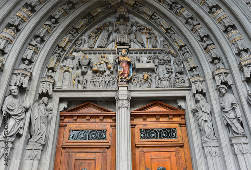 Westportal der Kathedrale St. Nikolaus in Freiburg im Üechtland, Fribourg (Schweiz) photo