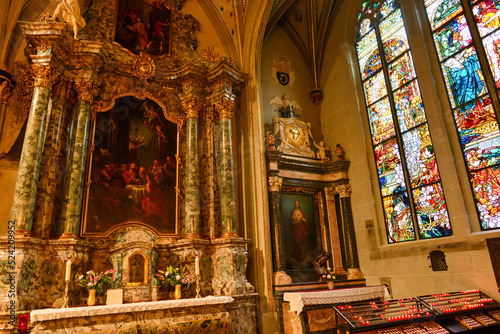 Altarbilder in der Kathedrale St. Nikolaus in Freiburg im Üechtland, Fribourg (Schweiz)  photo