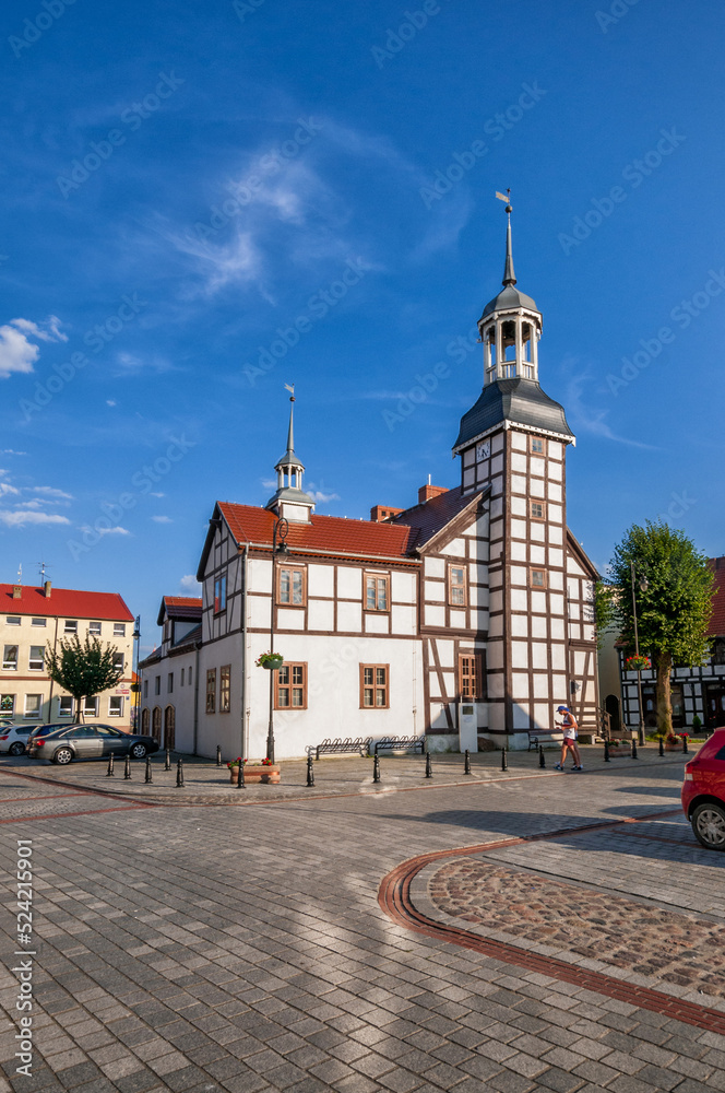 Obraz premium Town hall with a half-timbered structure from 1697. Nowe Warpno, West Pomeranian Voivodeship, Poland.