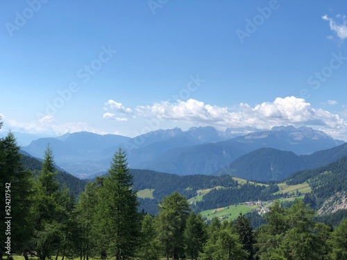 Schöne Landschaft mit Bergen und Blick auf Proveis und das Nonstal in Südtirol  photo