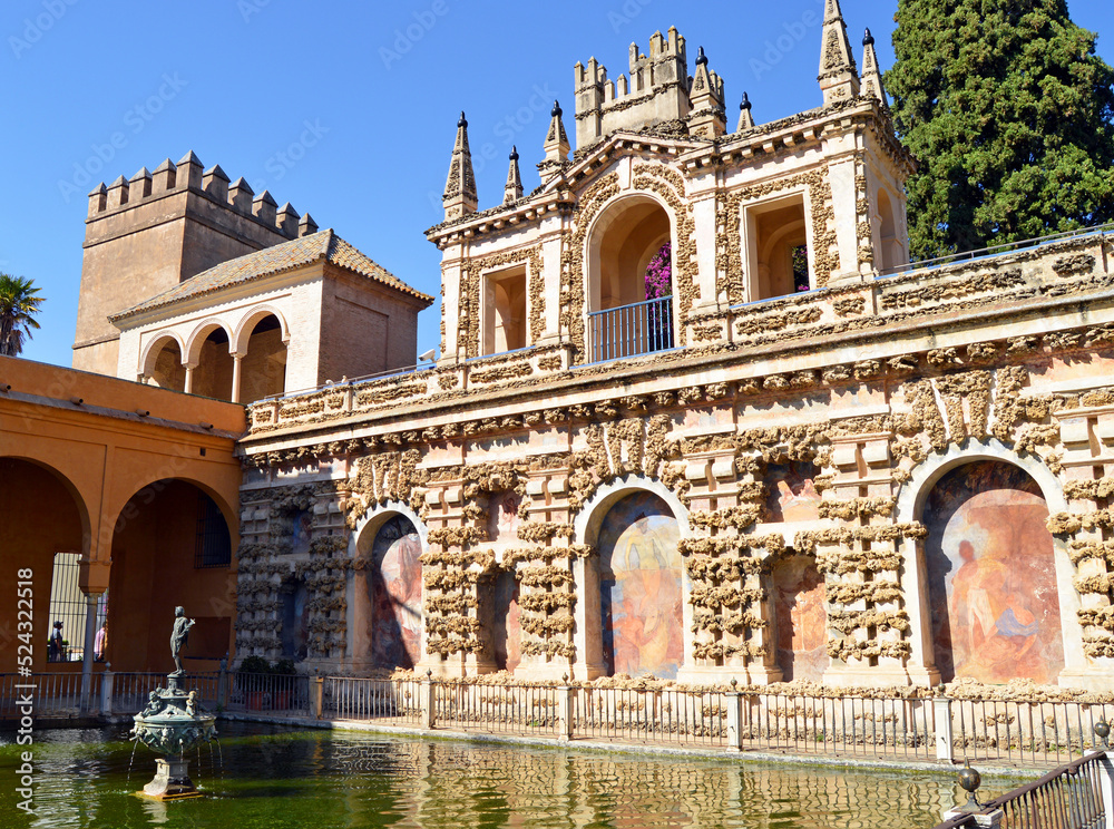 Estanque de Mercurio y Galería de Grutescos, Jardines del Alcázar de Sevilla, España