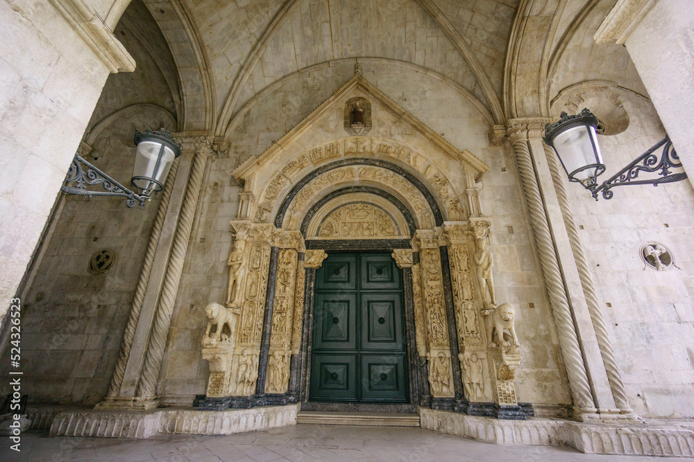 portada del maestro Radovan, catedral de San Lorenzo,1240,  -catedral de San Juan-, Trogir, costa dalmata, Croacia, europa