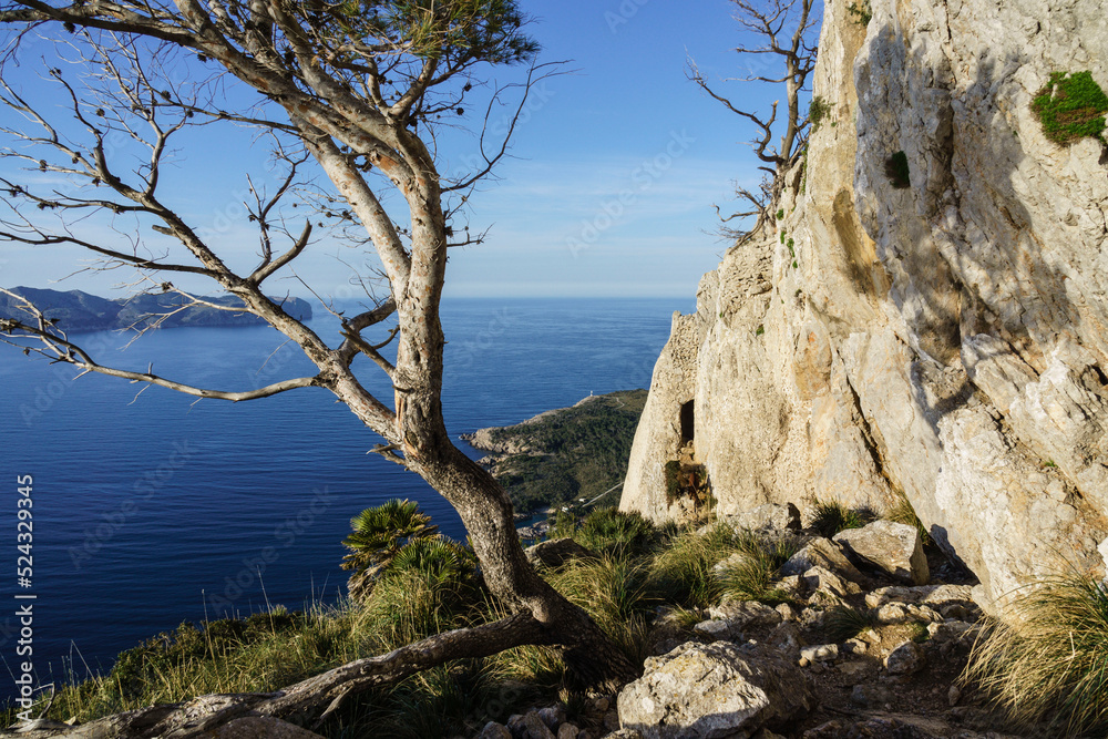 pasadizo amurallado de Sa Penya Des Migdia, siglo XVII, Alcudia, Mallorca, islas baleares, Spain pasadizo amurallado de Sa Penya Des Migdia, siglo XVII, Alcudia, Mallorca, islas baleares, Spain
