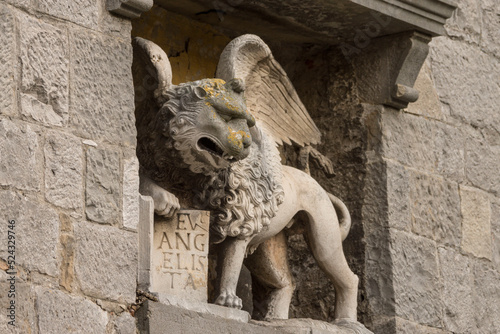 leon de San Marcos, iglesia parroquial de la beata virgen Maria, siglos XI-XVIII, Labin (Albona),peninsula de Istria,Croacia photo