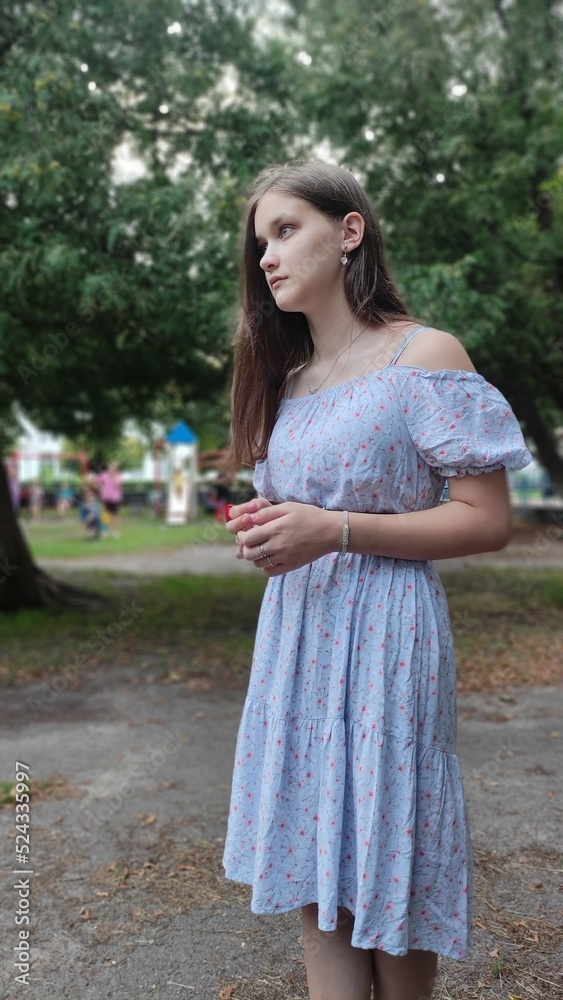 dreamy, modern, romantic, brunette, carefree, summertime, natural, happiness, green, outdoor, summer, model, relax, positive, lady, fashion, people, portrait, person, sunshine, beauty, pretty, park, y dreamy, modern, romantic, brunette, carefree, summertime, natural, happiness, green, outdoor, summer, model, relax, positive, lady, fashion, people, portrait, person, sunshine, beauty, pretty, park, y