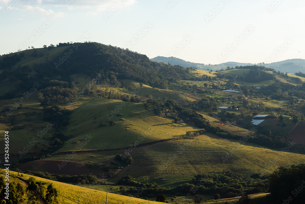 Rural landscape in the afternoon in Minas Gerais, Brazil - Paisagem rural no interior de Minas Gerais