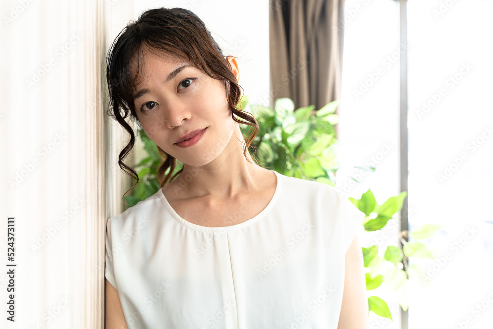 若い女性 若い女性