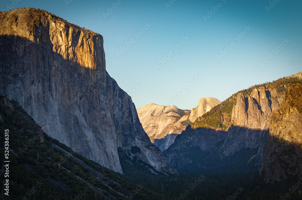 Yosemite Valley just before sunset, from Tunnel View viewpoint