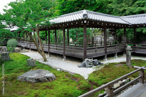 南禅寺 小方丈庭園と回廊 © foxtail