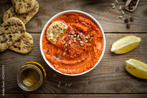 Houmous pois chiche poivrons graines de tournesol et paprika