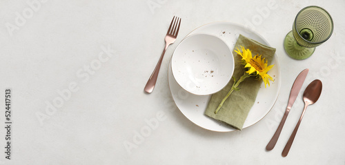 Beautiful table setting wit...