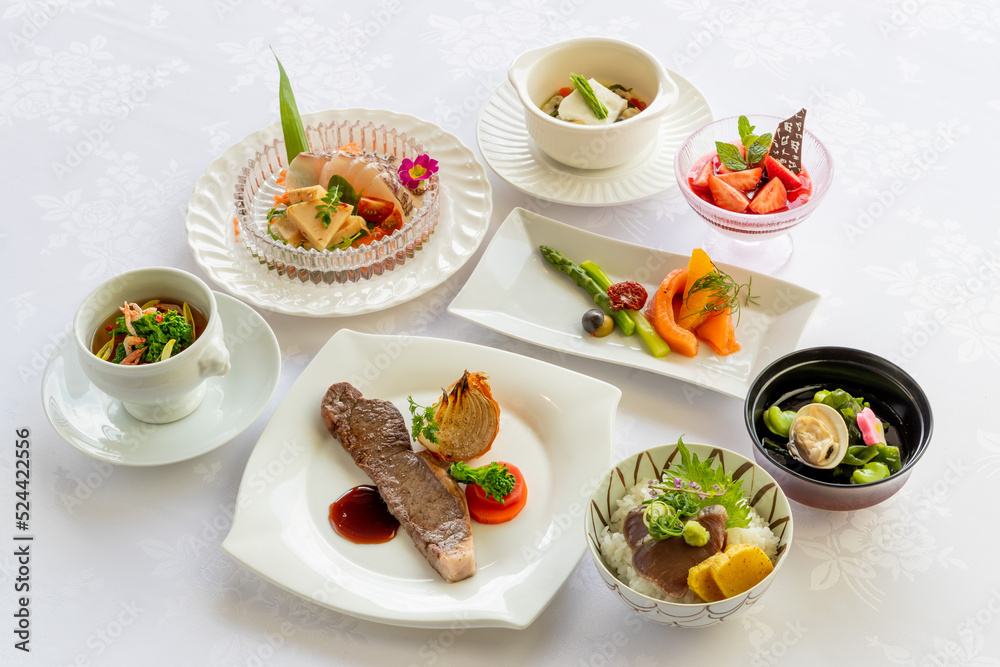 レストランのコース料理 レストランのコース料理