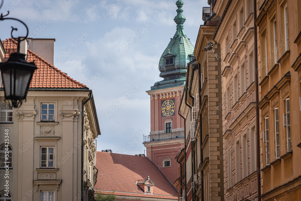 Obraz premium Royal Castle and houses on Castle Square in Old Town of Warsaw, Poland