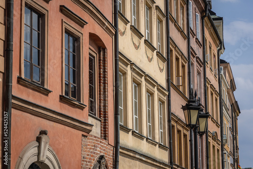 Obraz na plátně Tenement houses in Old Town of Warsaw, capital city of Poland