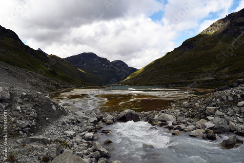 Montagne et lac en Suisse
