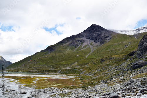 Montagne et lac en Suisse
