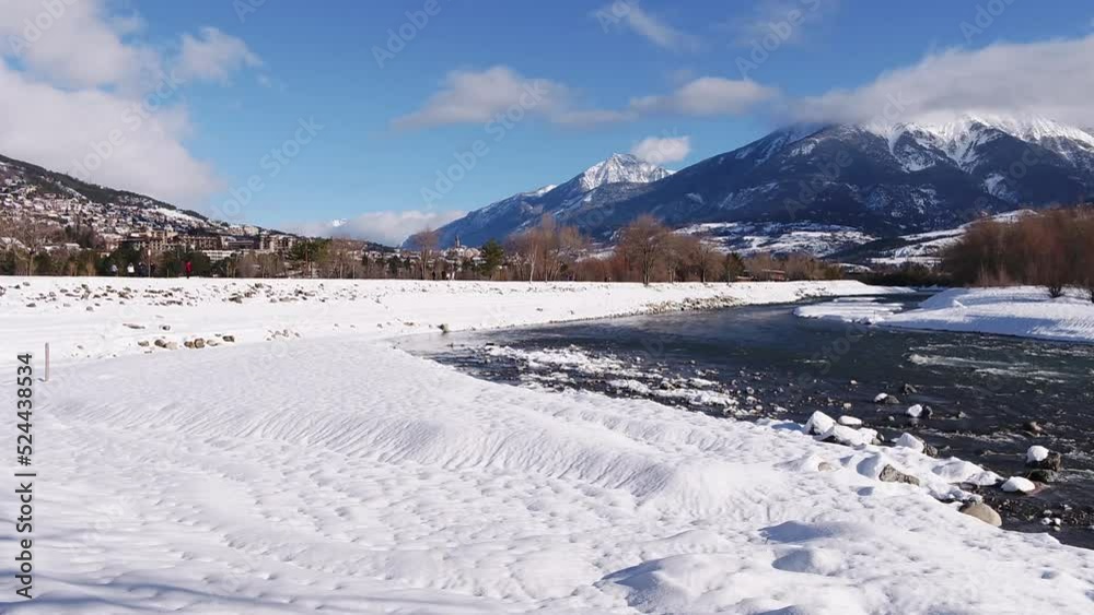 Embrun - Hautes-Alpes- Provence Alpes Côte d'Azur - France - Hiver - Neige - La Durance - Drone Embrun - Hautes-Alpes- Provence Alpes Côte d'Azur - France - Hiver - Neige - La Durance - Drone
