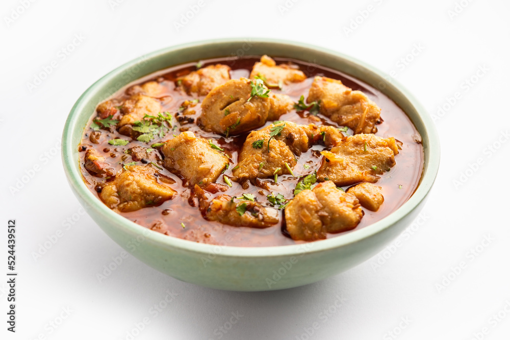 Punjabi soya chaap gravy or dhaba style soya chap masala sabzi served with naan Punjabi soya chaap gravy or dhaba style soya chap masala sabzi served with naan