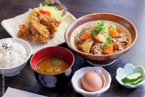 肉じゃが定食