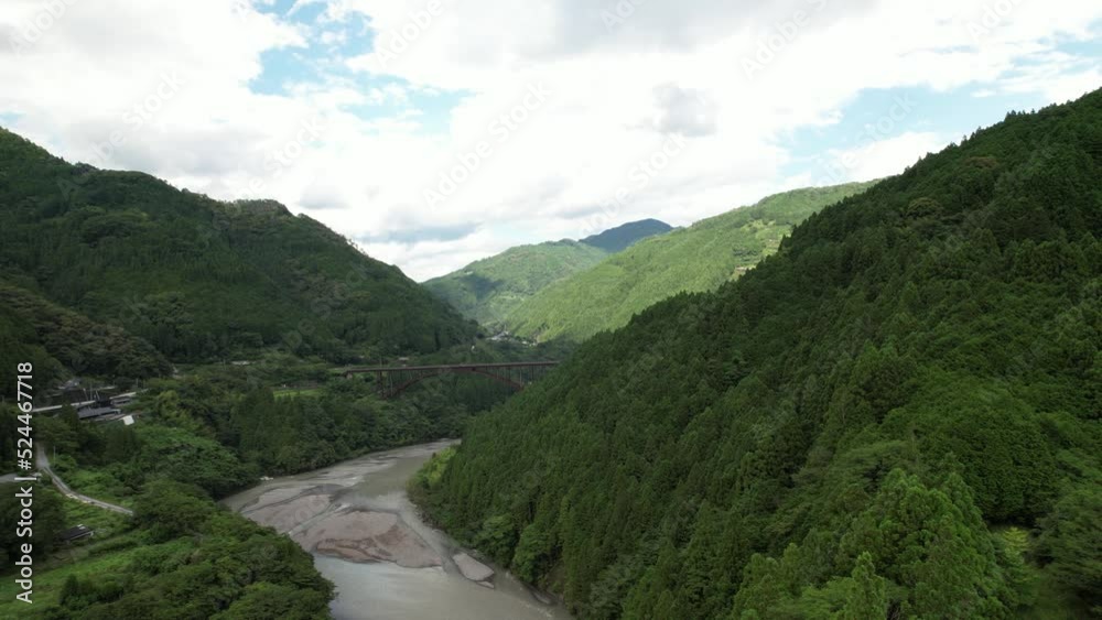 香美市渓谷　ドローン空撮