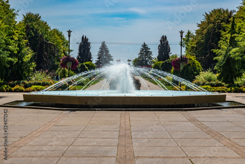 Photography A large cooling fountain on the south side of the Centre Island Bridge of the Toronto Islands seen on a hot August day