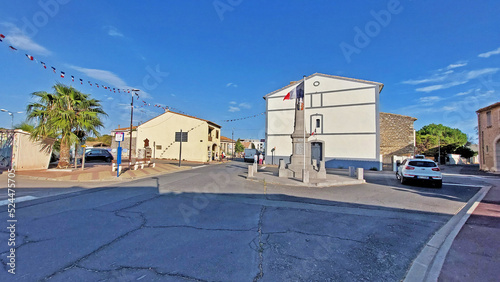 Place du monument aux morts, La Palme, Aude, Languedoc, Occitanie, France. photo