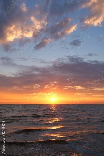Fototapeta Naklejka Na Ścianę i Meble -  Sonnenuntergang an der Nordsee	