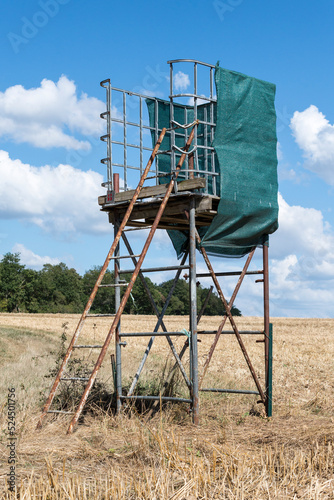 Installation cynégétique, mirador de chasse