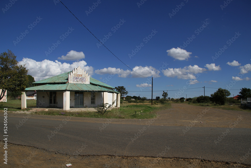 Photo of abandoned old houses and buildings in South Africa, red stone, mud and stone walls Photo of abandoned old houses and buildings in South Africa, red stone, mud and stone walls