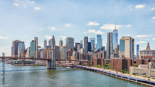 Fototapeta Naklejka Na Ścianę i Meble -  The skyline of New York City, United States