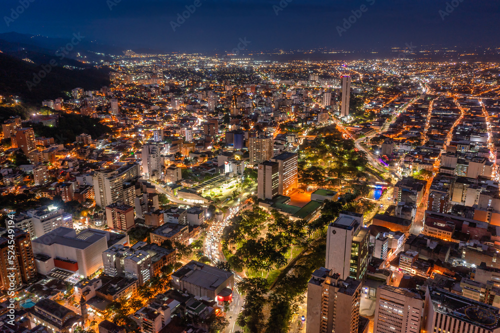 Obraz premium aerea del centro de cali colombia 