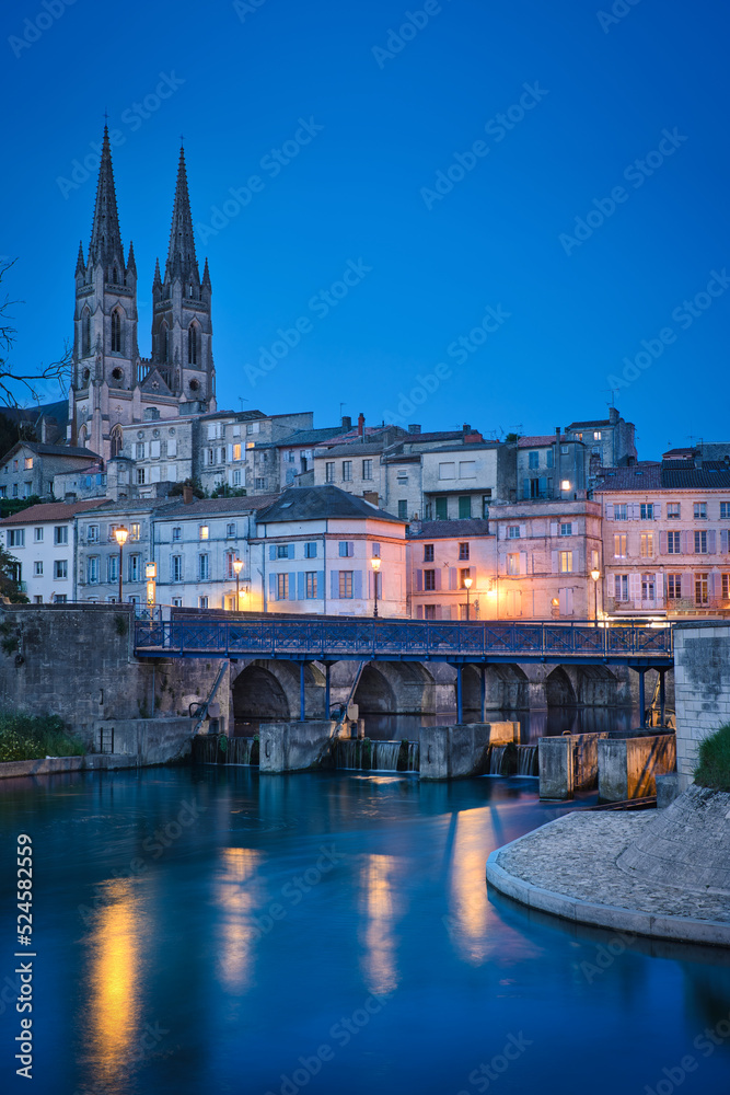 Obraz premium Niort & Blue Hour