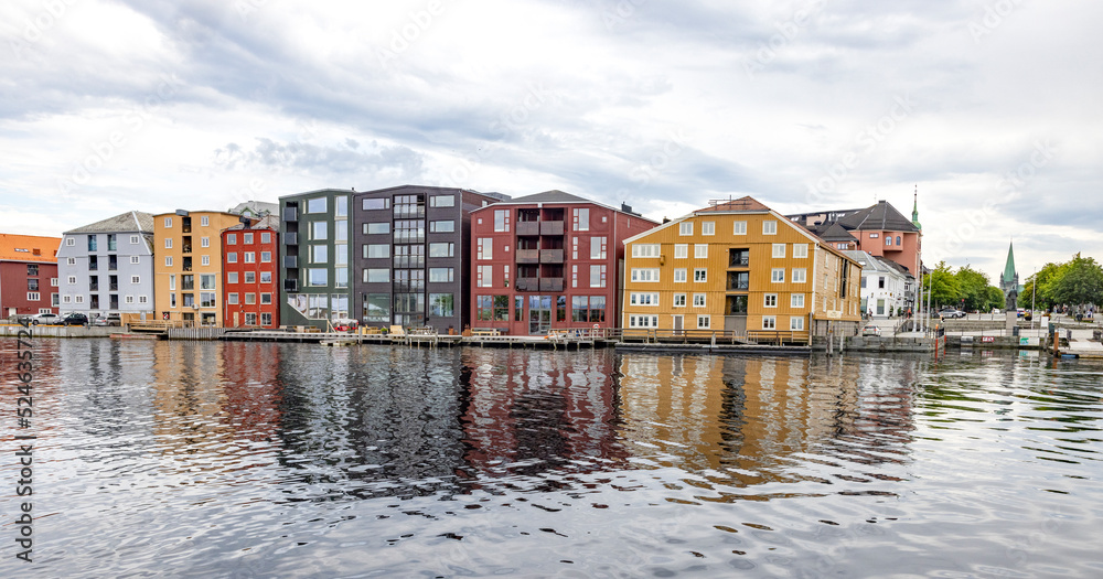 Old buildings by the Nidelven (river) in Trondheim, Trøndelag, Norway, Scandinavia, Europe