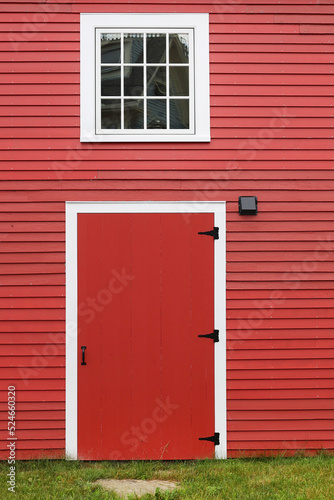 red barn door 