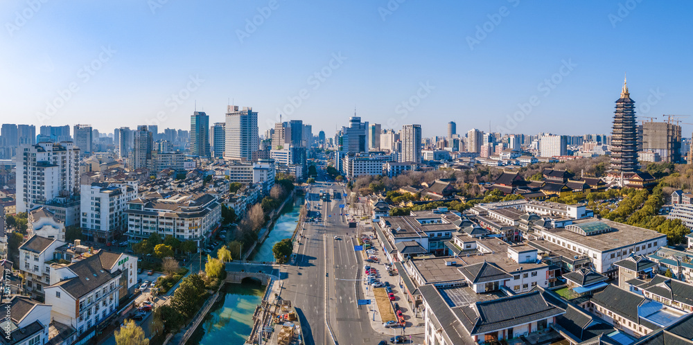 Naklejka premium Aerial photography of Tianning Pagoda, Wenbi Pagoda, Hongmei Pavilion and Hongmei Park Scenic Spot in Changzhou City, Jiangsu Province, China
