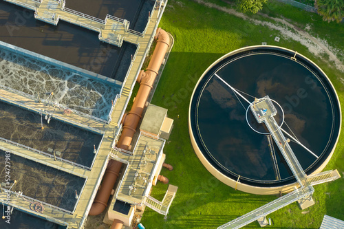 Obraz na plátne Aerial view of modern water cleaning facility at urban wastewater treatment plant