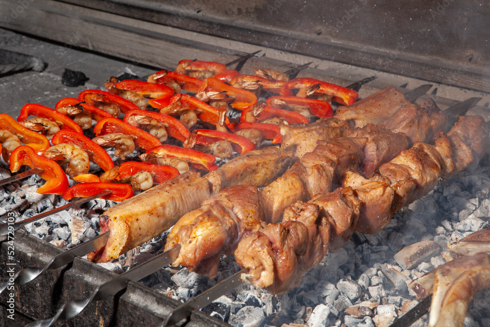coals, bonfire, flame, fire, skewer, charcoal cooking, barbecue, pork, beef, lamb, sturgeon, chicken, meat