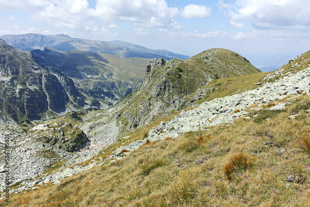 Fototapeta premium Landscape of Rila Mountain near Lovnitsa peak, Bulgaria