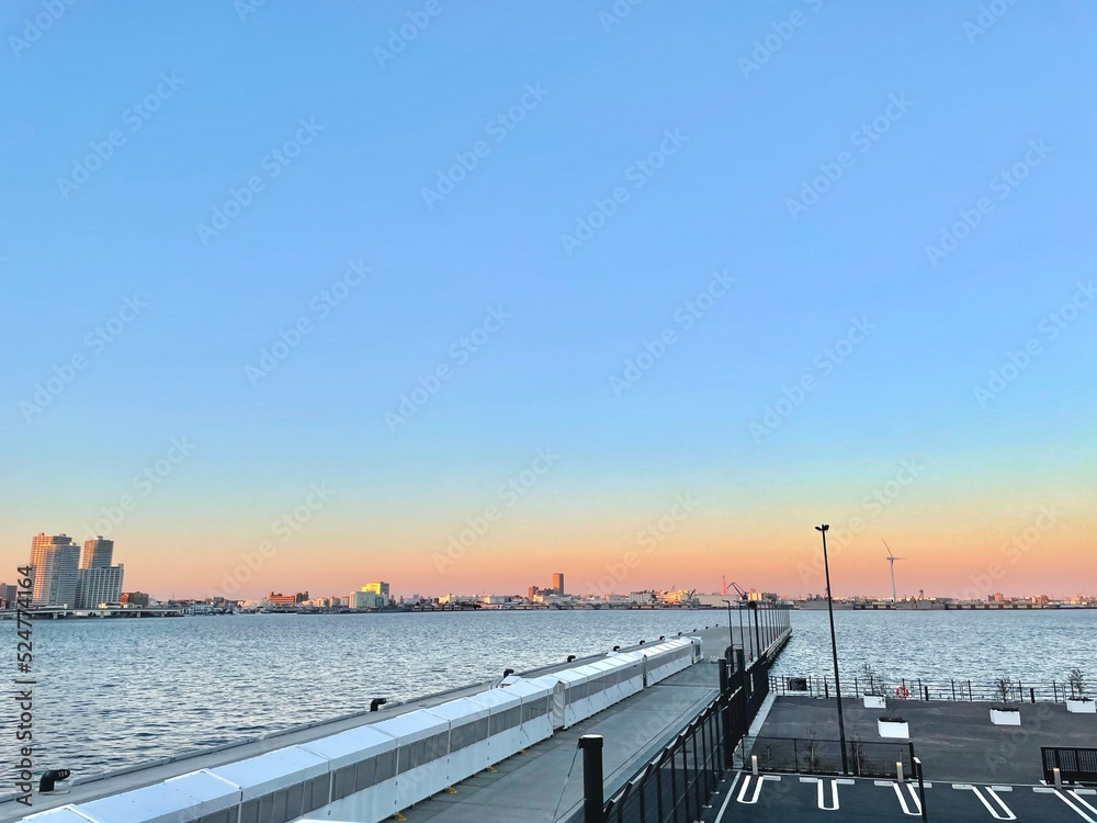 Fototapeta premium sunset over the ocean
