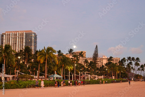 Waikiki beach view © EvanEditsStuff