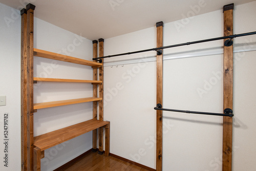 賃貸でのDIY 突っ張り棚とハンガーラック