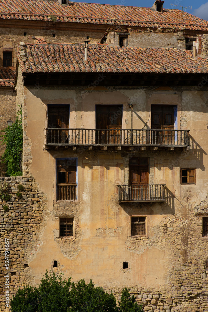 Casas colgadas en Mirambel, pueblo de Teruel
